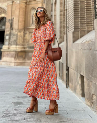 Lisa | Elegant Floral Midi Dress for Effortless Style - Image 2