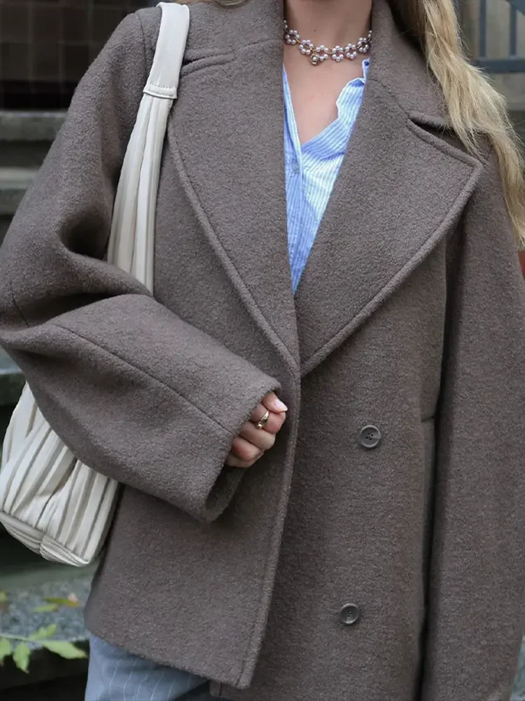 Olivia | Women's Oversized Double-Breasted Coat - Image 5